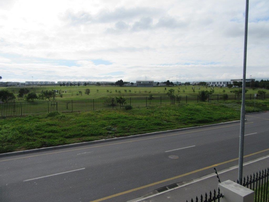 2 Bedroom Property for Sale in Parklands North Western Cape